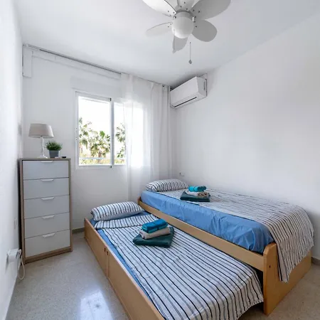 B L U E: Muchavista Sea View